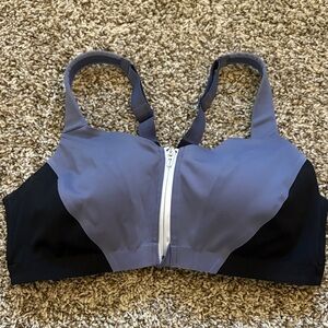 VS Knockout sports bra 36DD